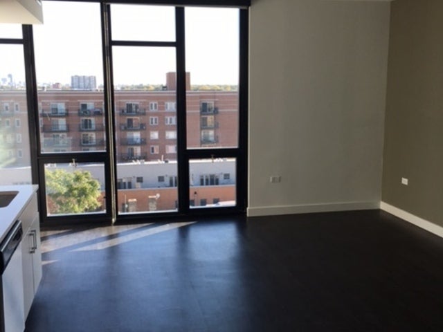 847 CHICAGO Avenue 809
