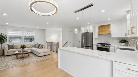 Tiny photo for 331 Gareth Lane, Schaumburg, IL 60193 (MLS # 12631995)