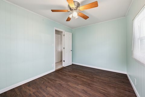 Tiny photo for 204 Eagle Point Road, Fox Lake, IL 60020 (MLS # 12706885)