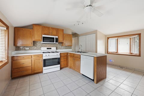 Tiny photo for 204 Eagle Point Road, Fox Lake, IL 60020 (MLS # 12706885)