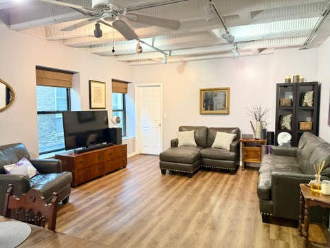 Tiny photo for 5646 N Kenmore Avenue #4B, Chicago, IL 60660 (MLS # 12736393)