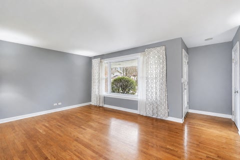 Tiny photo for 629 N Wren Avenue, Palatine, IL 60067 (MLS # 12662950)