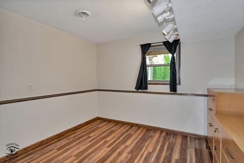 Tiny photo for 856 Quail Drive, Bradley, IL 60915 (MLS # 12616098)