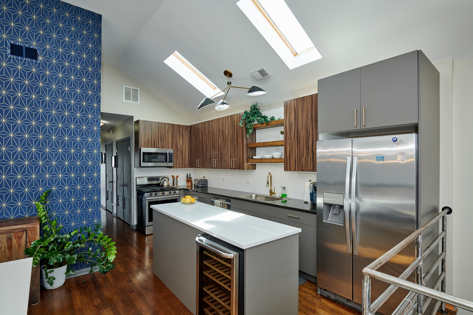 2921 W Washington Boulevard 3