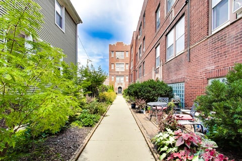Tiny photo for 1750 W GRANVILLE Avenue #2A, Chicago, IL 60660 (MLS # 12750027)