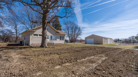 Tiny photo for 1745 S Utah Avenue, Davenport, IA 52804 (MLS # 12593159)