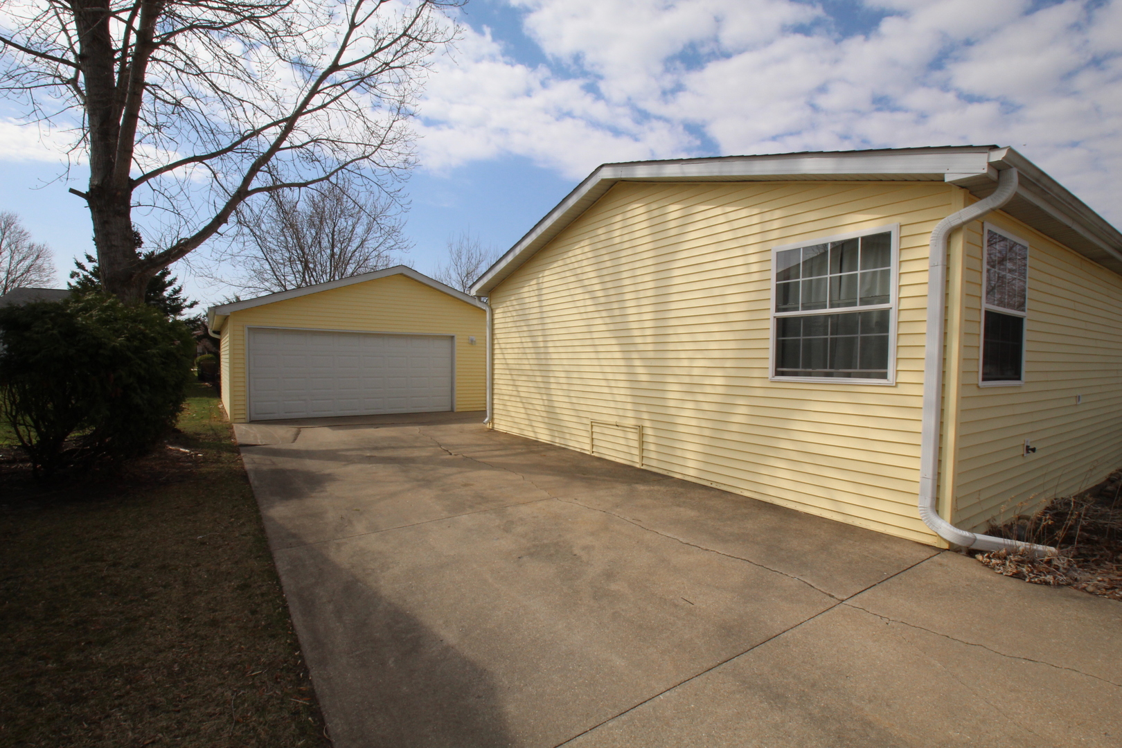 5435 AUTUMN ASH Lane