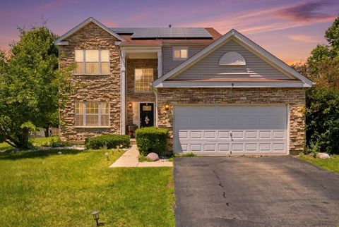 Photo of 9 Tenneyson Court, Lake In The Hills, IL 60156 (MLS # 12400296)
