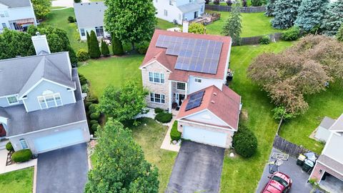 Tiny photo for 9 Tenneyson Court, Lake In The Hills, IL 60156 (MLS # 12400296)