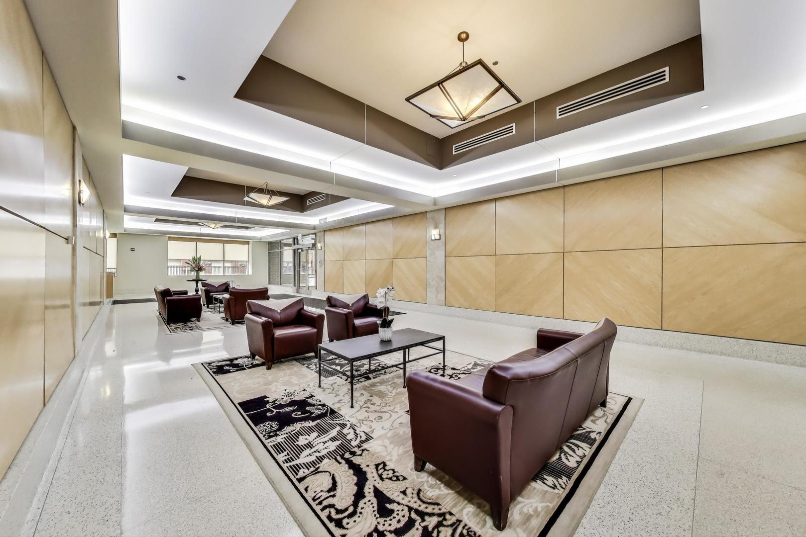 1717 S Prairie Avenue 2309