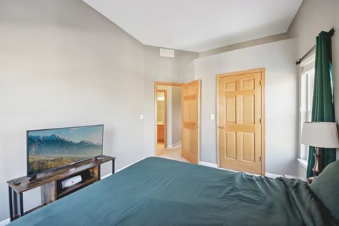 Tiny photo for 6130 RIVER BEND Place, Lisle, IL 60532 (MLS # 12547616)