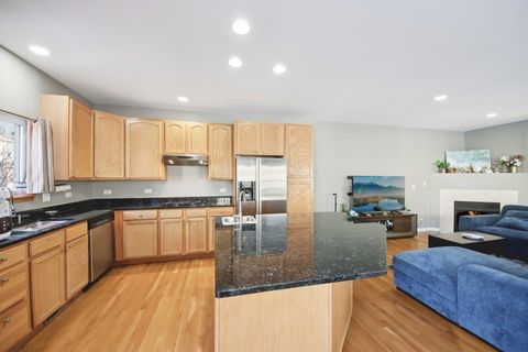 Tiny photo for 6130 RIVER BEND Place, Lisle, IL 60532 (MLS # 12547616)