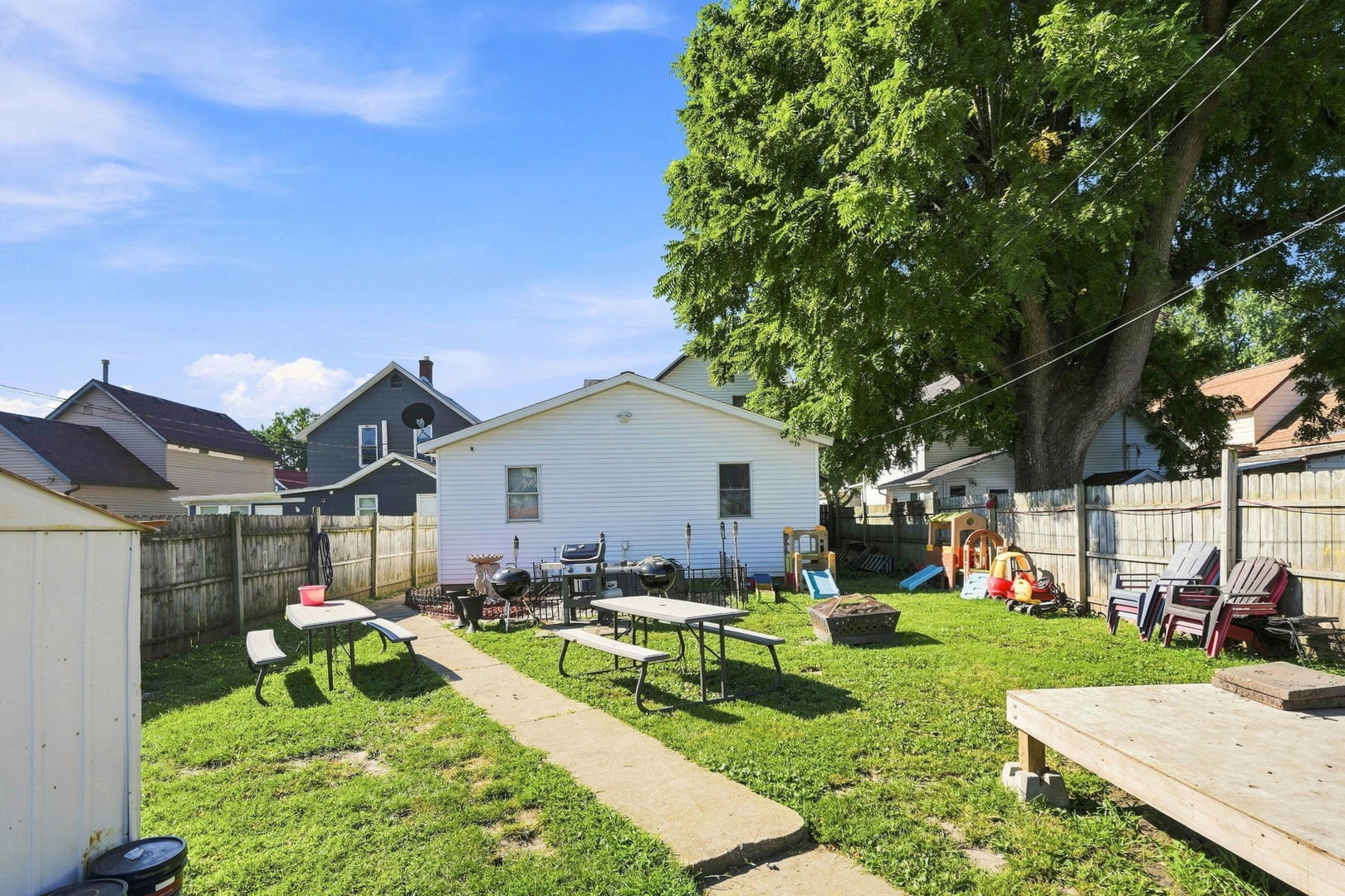 1828 W 6th Street