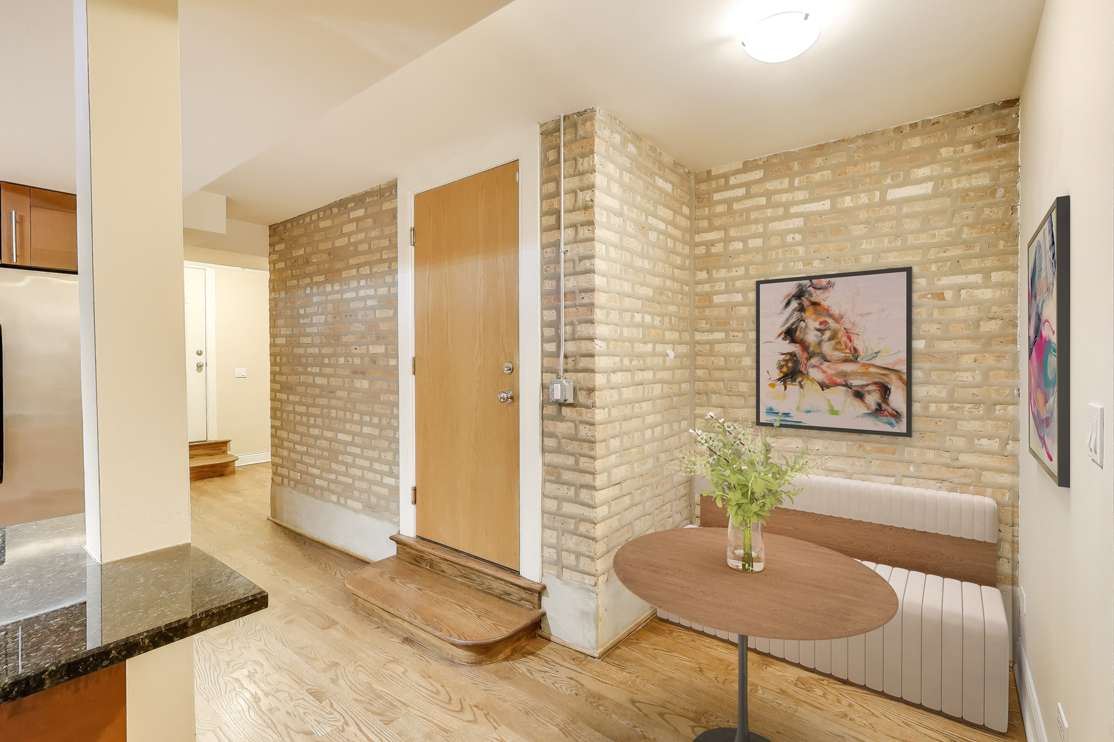 1549 W Sherwin Avenue 106