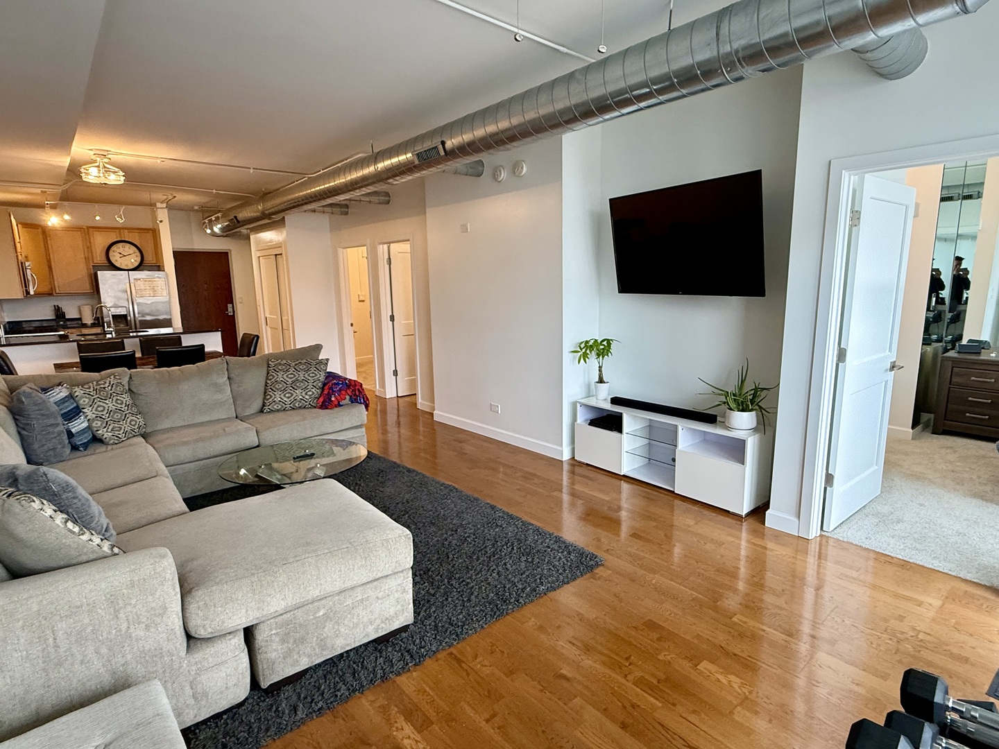 1610 W Fullerton Avenue 303