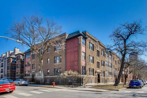 Photo of 918 W WAVELAND Avenue #2E, Chicago, IL 60613 (MLS # 12625502)