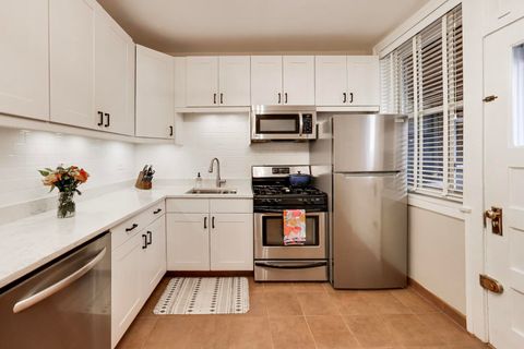 Tiny photo for 918 W WAVELAND Avenue #2E, Chicago, IL 60613 (MLS # 12625502)