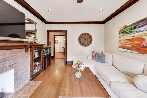 Tiny photo for 918 W WAVELAND Avenue #2E, Chicago, IL 60613 (MLS # 12625502)
