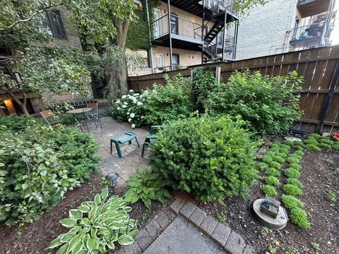 Tiny photo for 918 W WAVELAND Avenue #2E, Chicago, IL 60613 (MLS # 12625502)