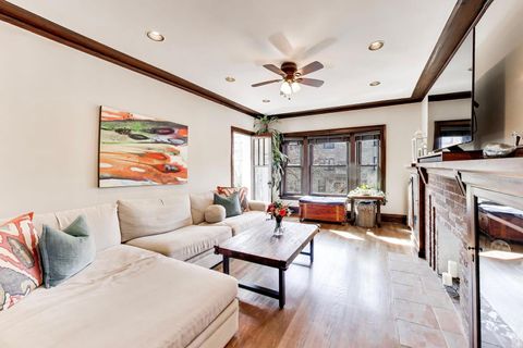 Tiny photo for 918 W WAVELAND Avenue #2E, Chicago, IL 60613 (MLS # 12625502)