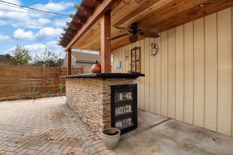 Tiny photo for 5526 N Mason Avenue, Chicago, IL 60630 (MLS # 12519202)