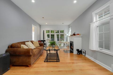 Tiny photo for 5526 N Mason Avenue, Chicago, IL 60630 (MLS # 12519202)