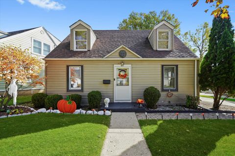 Photo of 487 MILLER Drive, Elgin, IL 60123 (MLS # 12508977)