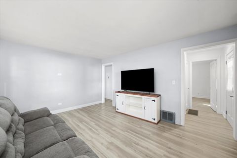 Tiny photo for 487 MILLER Drive, Elgin, IL 60123 (MLS # 12508977)