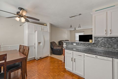 Tiny photo for 3212 Magnolia Court, Bettendorf, IA 52722 (MLS # 12570733)