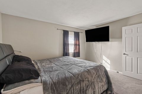 Tiny photo for 3212 Magnolia Court, Bettendorf, IA 52722 (MLS # 12570733)