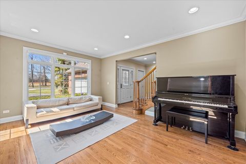 Tiny photo for 1303 GLENCOE Avenue, Highland Park, IL 60035 (MLS # 12610333)