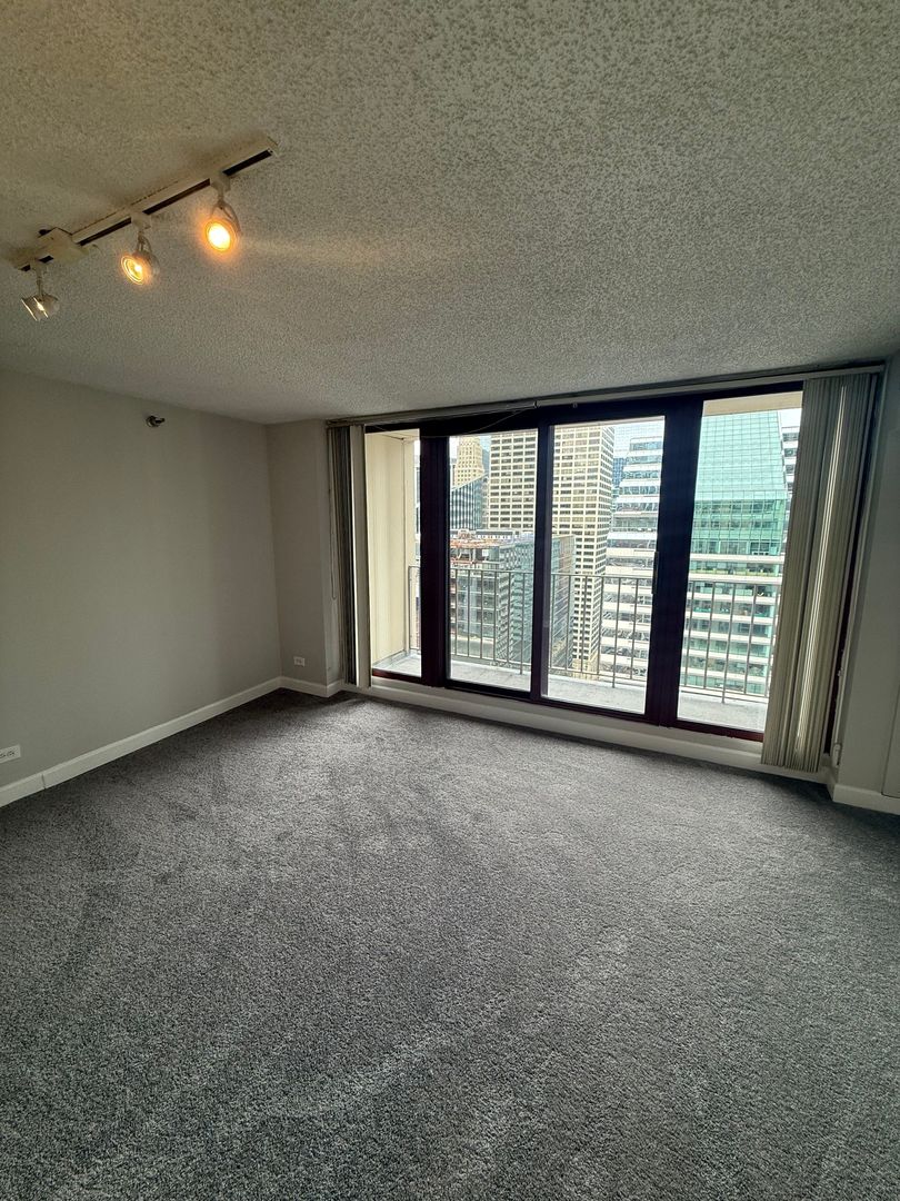 200 N Dearborn Street 2801