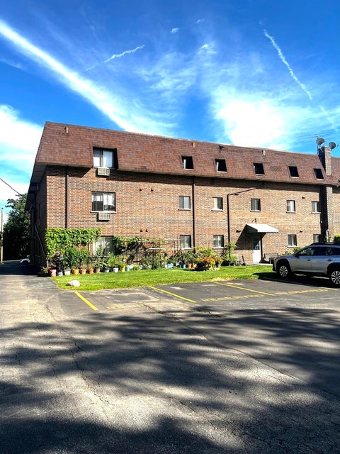 Tiny photo for 4942 Douglas Road #206, Downers Grove, IL 60515 (MLS # 12776284)