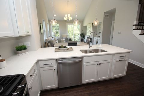 Tiny photo for 10752 W Clocktower Drive, Countryside, IL 60525 (MLS # 12607912)