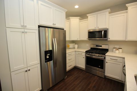 Tiny photo for 10752 W Clocktower Drive, Countryside, IL 60525 (MLS # 12607912)