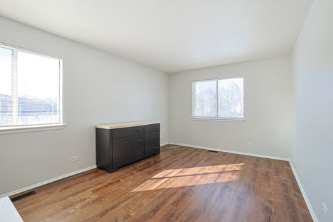 Tiny photo for 600 Stone Circle Court #W1, Schaumburg, IL 60194 (MLS # 12552233)