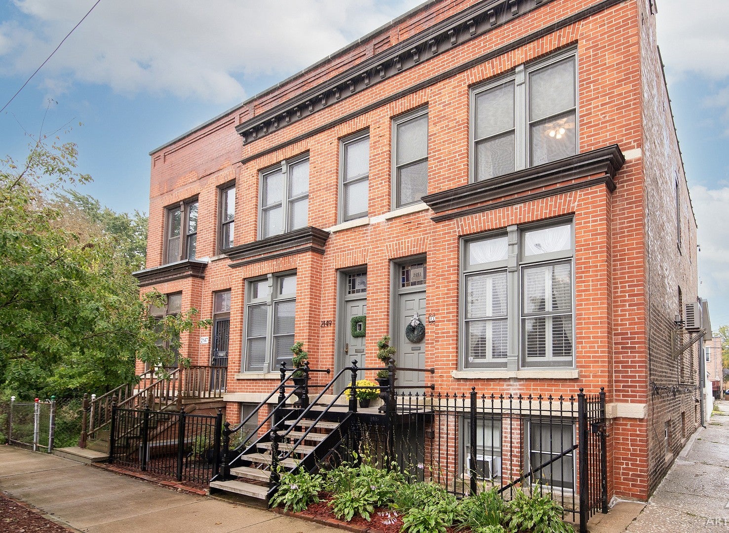 2151 W Polk Street
