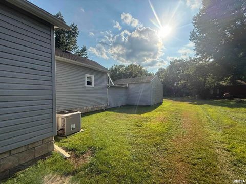 Tiny photo for 401 N 23RD Street, Herrin, IL 62948 (MLS # EB459328)