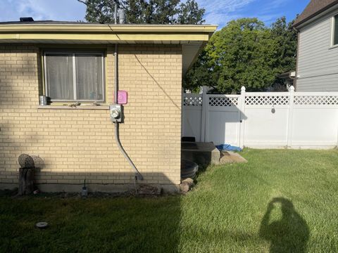 Tiny photo for 441 E adams Street, Elmhurst, IL 60126 (MLS # 12501317)