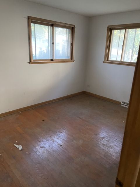 Tiny photo for 441 E adams Street, Elmhurst, IL 60126 (MLS # 12501317)