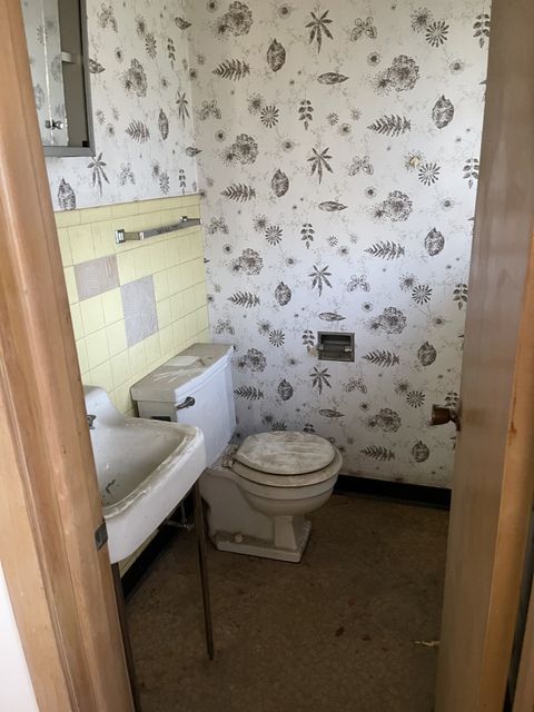Tiny photo for 441 E adams Street, Elmhurst, IL 60126 (MLS # 12501317)