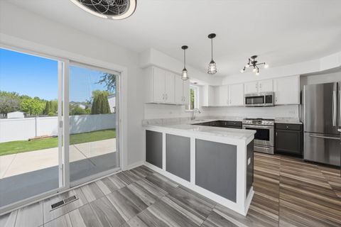 Tiny photo for 5615 Stonybrook Drive, Plainfield, IL 60586 (MLS # 12649721)