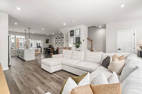 Tiny photo for 197 Canterbury Way, Lake Zurich, IL 60047 (MLS # 12652784)