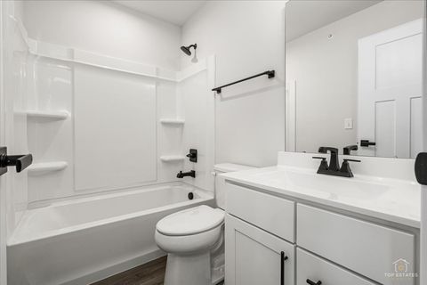 Tiny photo for 197 Canterbury Way, Lake Zurich, IL 60047 (MLS # 12652784)