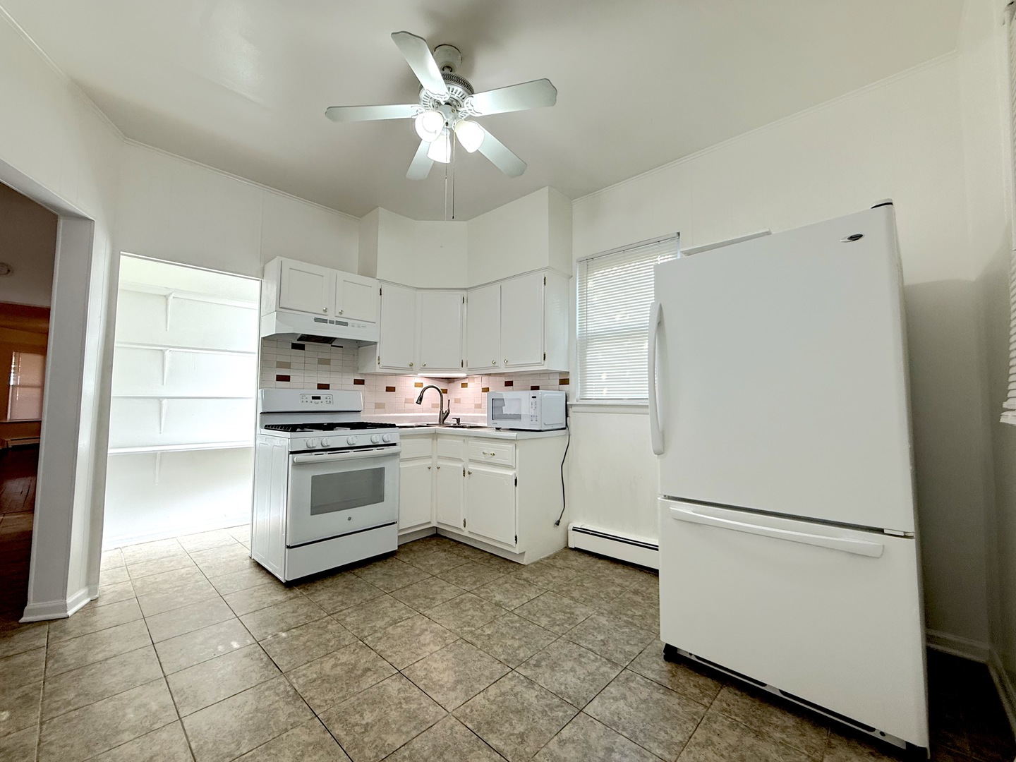 2308 N MONTICELLO Avenue 1