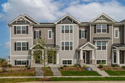 Photo of 2111 Yellowstone Boulevard #2111, Mundelein, IL 60060 (MLS # 12593758)