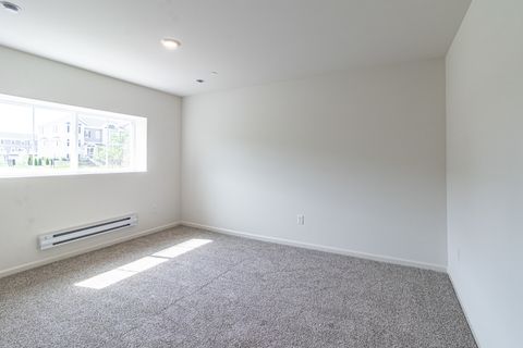 Tiny photo for 2111 Yellowstone Boulevard #2111, Mundelein, IL 60060 (MLS # 12593758)