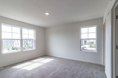Tiny photo for 2111 Yellowstone Boulevard #2111, Mundelein, IL 60060 (MLS # 12593758)