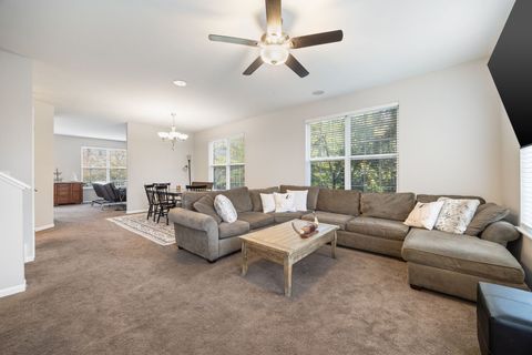 Tiny photo for 294 Comstock Drive #294, Elgin, IL 60124 (MLS # 12552820)