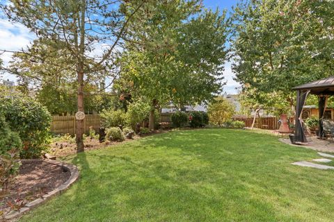 Tiny photo for 381 Gatewood Lane, Grayslake, IL 60030 (MLS # 12479996)